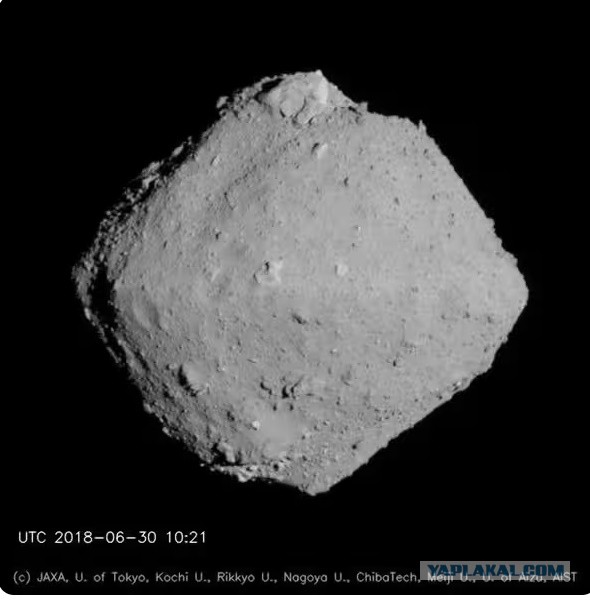 В астероиде Рюгу нашли все ключевые компоненты ДНК и РНК.
