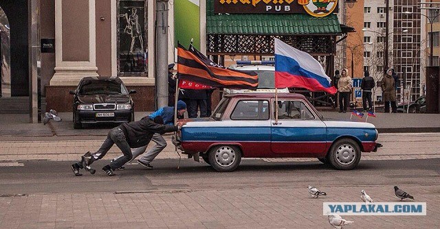 Митингующие в центре Харькова