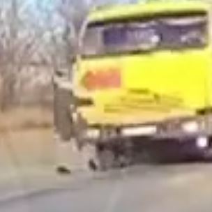Многотонная автоцистерна снесла на переходе 17-летнюю девушку в Волгограде
