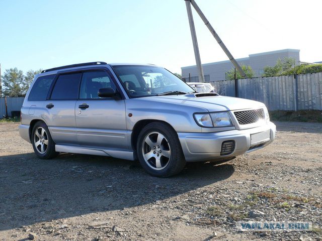 Subaru Forester vs UAZ