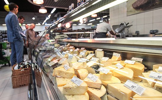Около 80% сыра в российских магазинах-фальсификат