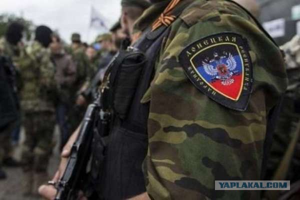 Украинский солдат на БМП сдался народной милиции ЛНР