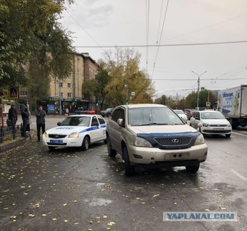 В центре Абакана Lexus переехал пенсионерку