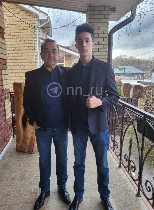 Пьяный мажор на кабриолете устроил жёсткое ДТП и передал привет нищете.