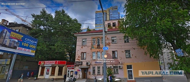 Зачем на крышах домов сталинской эпохи строили загадочные домики-башенки