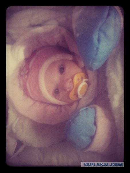 В Петербурге 5-месячную девочку