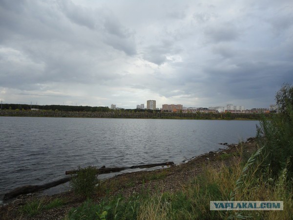 Набережные Челны с высоты и завод КамАЗ.
