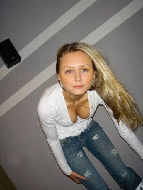 Просто девушки, которые окружают нас.