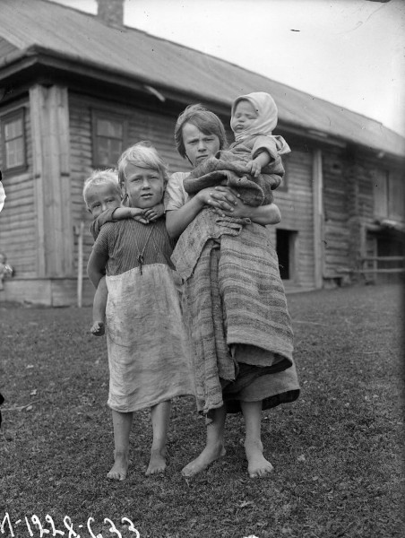 Российская империя в фотографиях. Детство.
