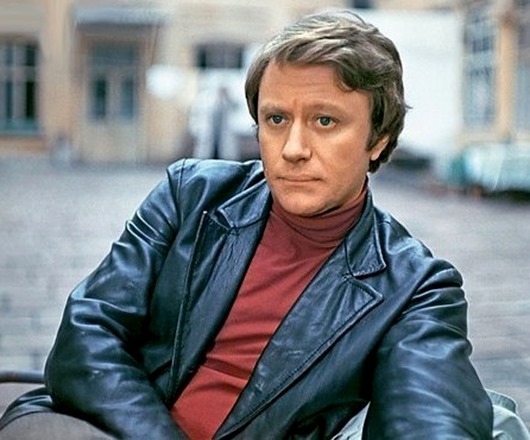 24 красавца советского кино