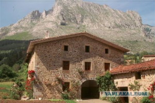 Этому дому 700 лет