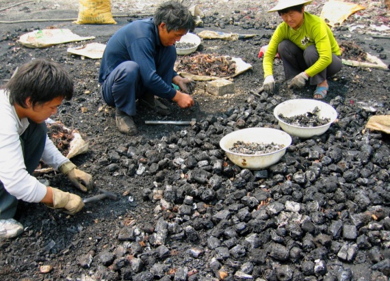 Чёрный рынок электронного мусора