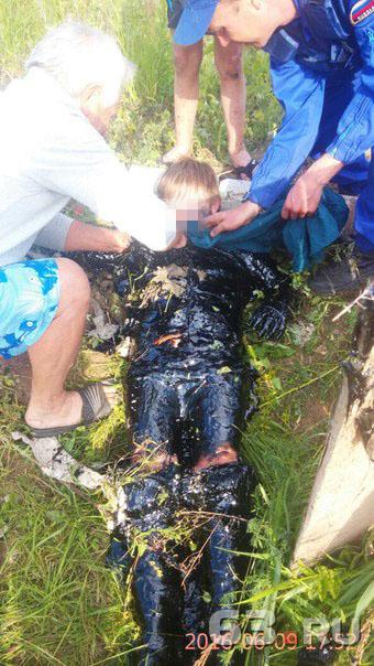 Ребенок провалился в яму с битумом в Самарской области
