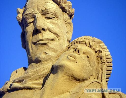 Скульптуры из песка в Коломенском (Москва)