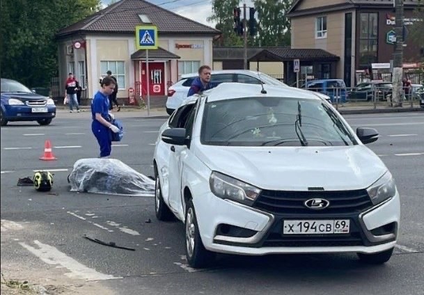 В Твери погиб байкер
