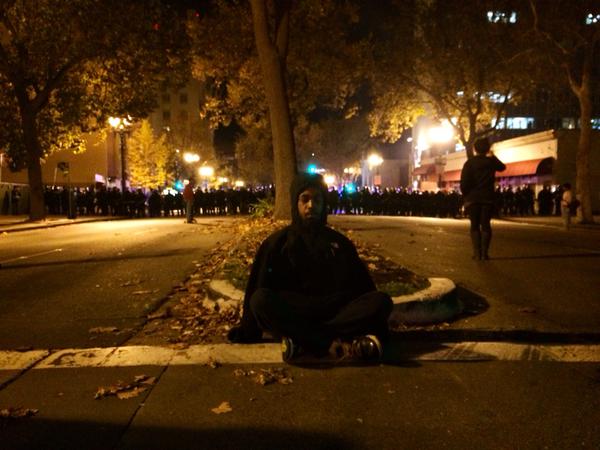 В Фергюсоне начались столкновения с полицией