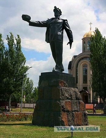Какие прозвища дают памятникам в России