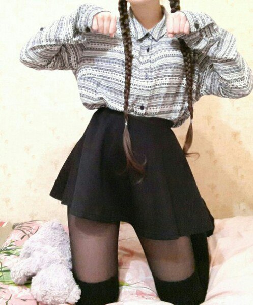 Девушки в коротких юбках