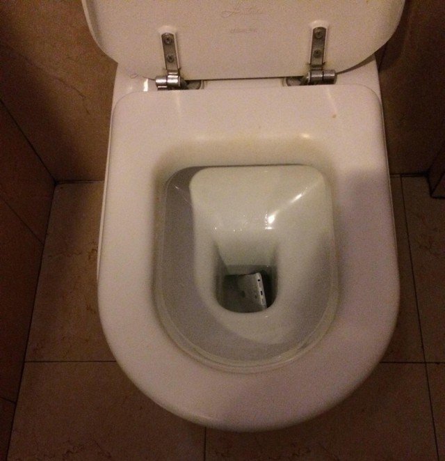 Бывают в жизни огорчения...