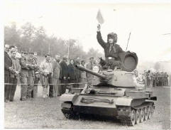 Пионерская танковая бригада