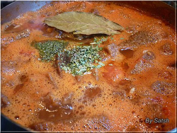 Томатный суп с хлебом