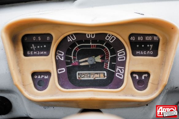 Невероятные автомобильные панели приборов