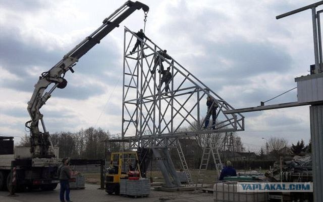 Самая узкая квартира в мире (28 фото)