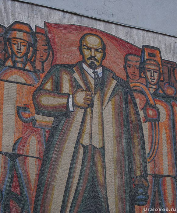 Самые странные памятники Ленину со всего света