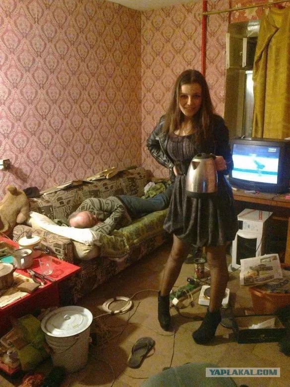 «Я начала ненавидеть его, когда он стал избивать маму»: 16-летнюю омичку, зверски убившую отца, поместили в психбольницу