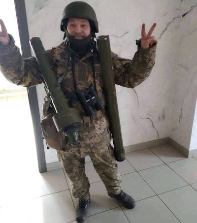 Столтенберг: Украина может атаковать военные объекты за пределами своих границ с помощью F-16.