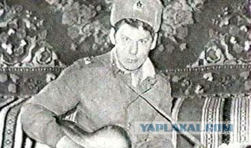 Армейские фотографии знаменитостей
