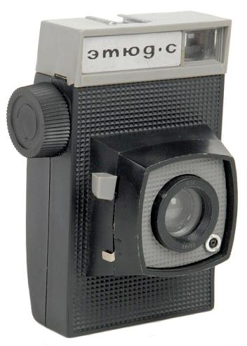 Цифровой примитивизм — москвич несколько лет делает снимки на старый телефон с камерой 0,3 мегапикселя