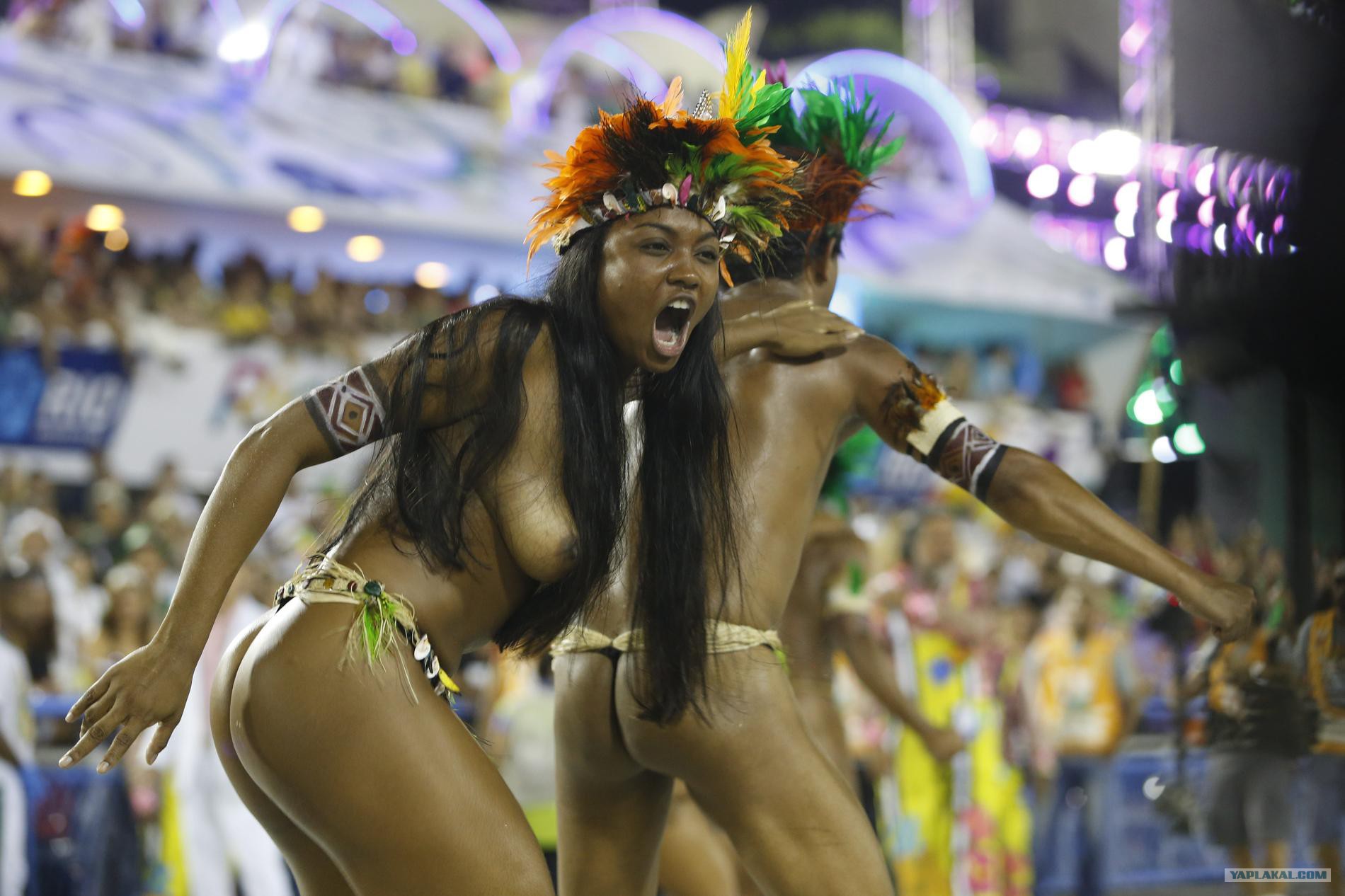 смотреть бразильский карнавал с голыми фото 72
