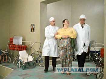 Соседи подали в суд на молодых мам из-за колясок в подъезде