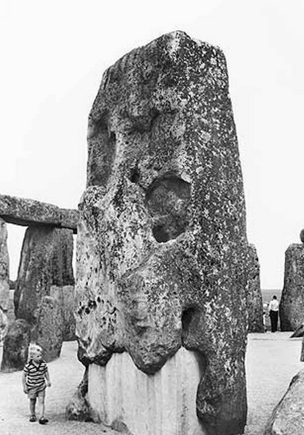 Одни уверены, что Египетские пирамиды построили инопланетяне, другие отрицают. Кто прав?