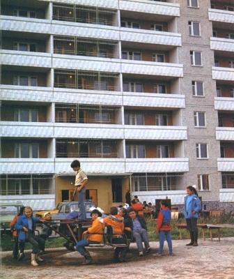 Вспомни, куда пролетели годы. Как ты был молод и свободен от забот!
