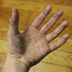 Нейросеть ещё и девочек рисует