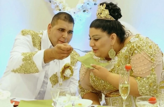 Цыганские бароны: кто они и откуда берут деньги на огромные особняки с крутыми тачками?