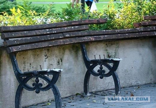 Арт-скамейки: самая необычная городская мебель