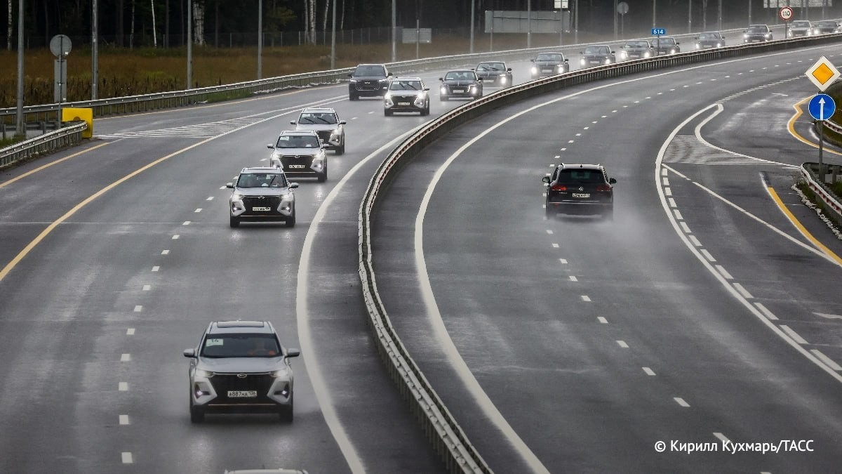 Строительство платных дорог без бесплатных дублеров противоречит закону