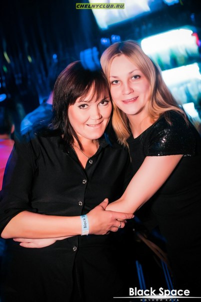 Симпатичные подружки