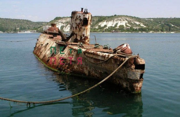 Протаскивание под килем - жуткая кара для провинившегося моряка или пирата