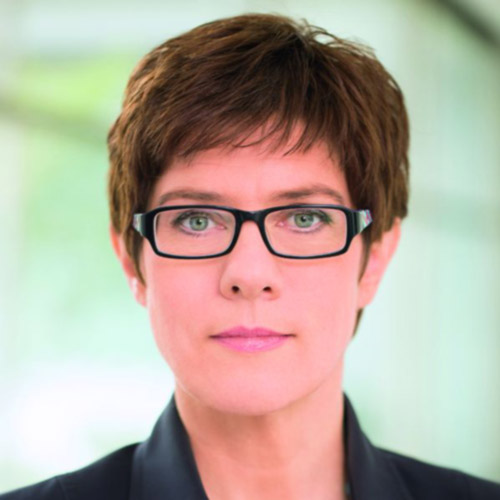 Германия призвала НАТО начать угрожать России