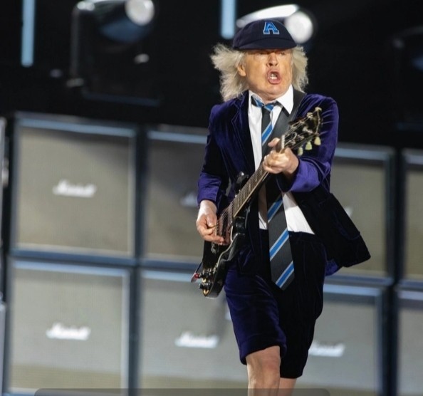 Роберт Плант написал открытое письмо Ангусу Янгу и фанатам AC/DC ⚡