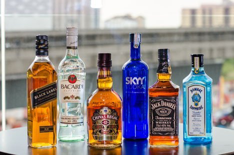 Производители алкоголя в России заметили, что средний класс перешёл с виски на водку