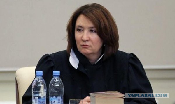 Навальный, отменив согласованные властями митинги, уехал отдыхать в Европу
