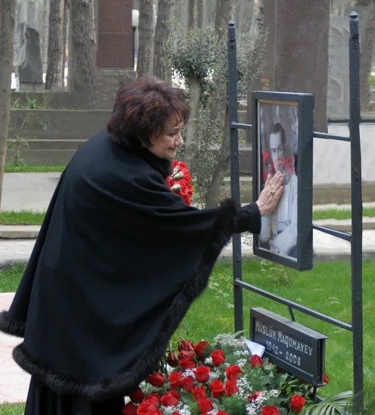 Муслим Магомаев.