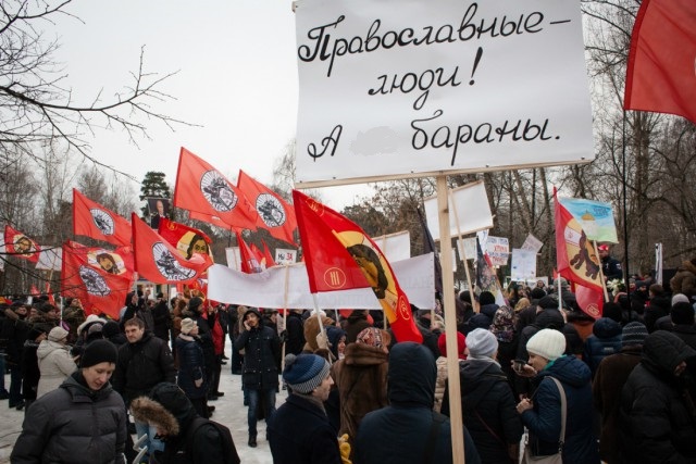 Борьба за храм на Торфянке продолжается