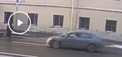 Пенсионерку подбросило в воздух авто на пешеходном переходе по улице Красного Курсанта.