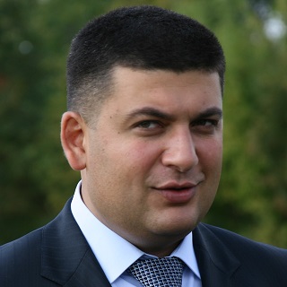 Яценюк подал в отставку.